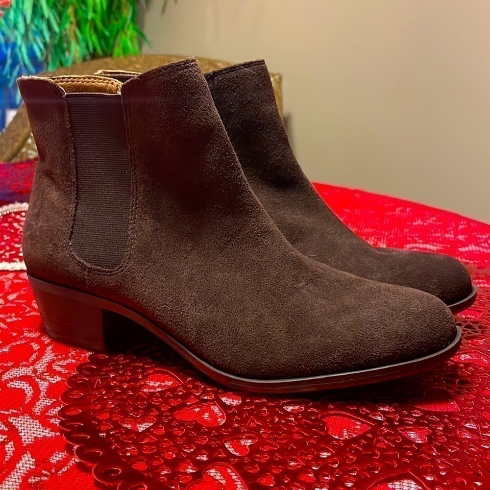 Brand New Lucky Brand Genuine Suede Slip On Brown Ankle Boots